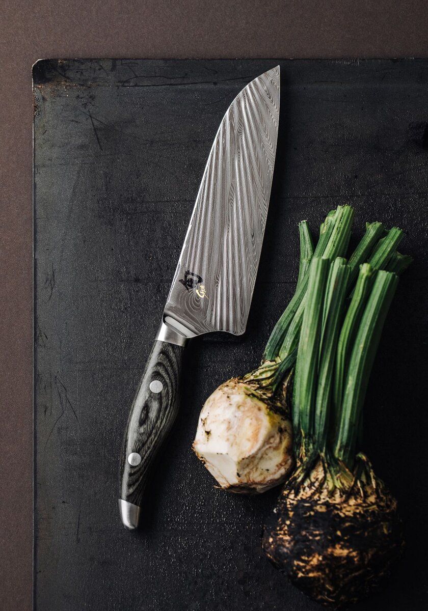KAI SHUN NAGARE Santoku (18cm)